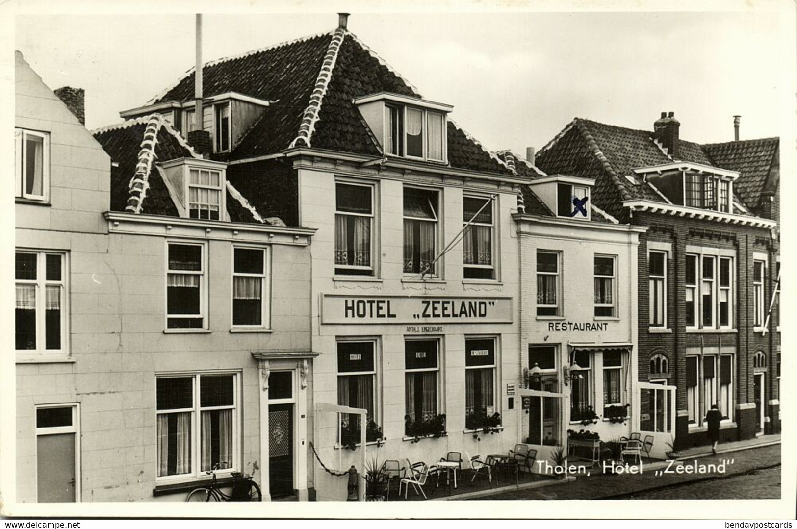 Nederland, THOLEN, Hotel Zeeland (1960s) Ansichtkaart - Tholen