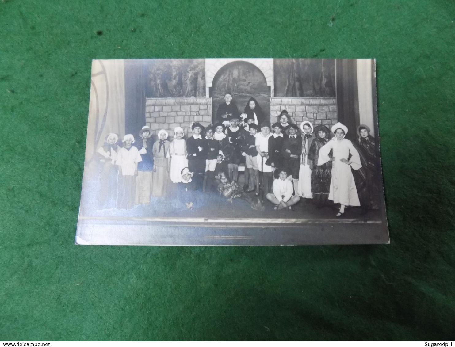 VINTAGE TOPICS PHOTOGRAPHS: UNKNOWN Group School Play Theatre B&w - Fotografia