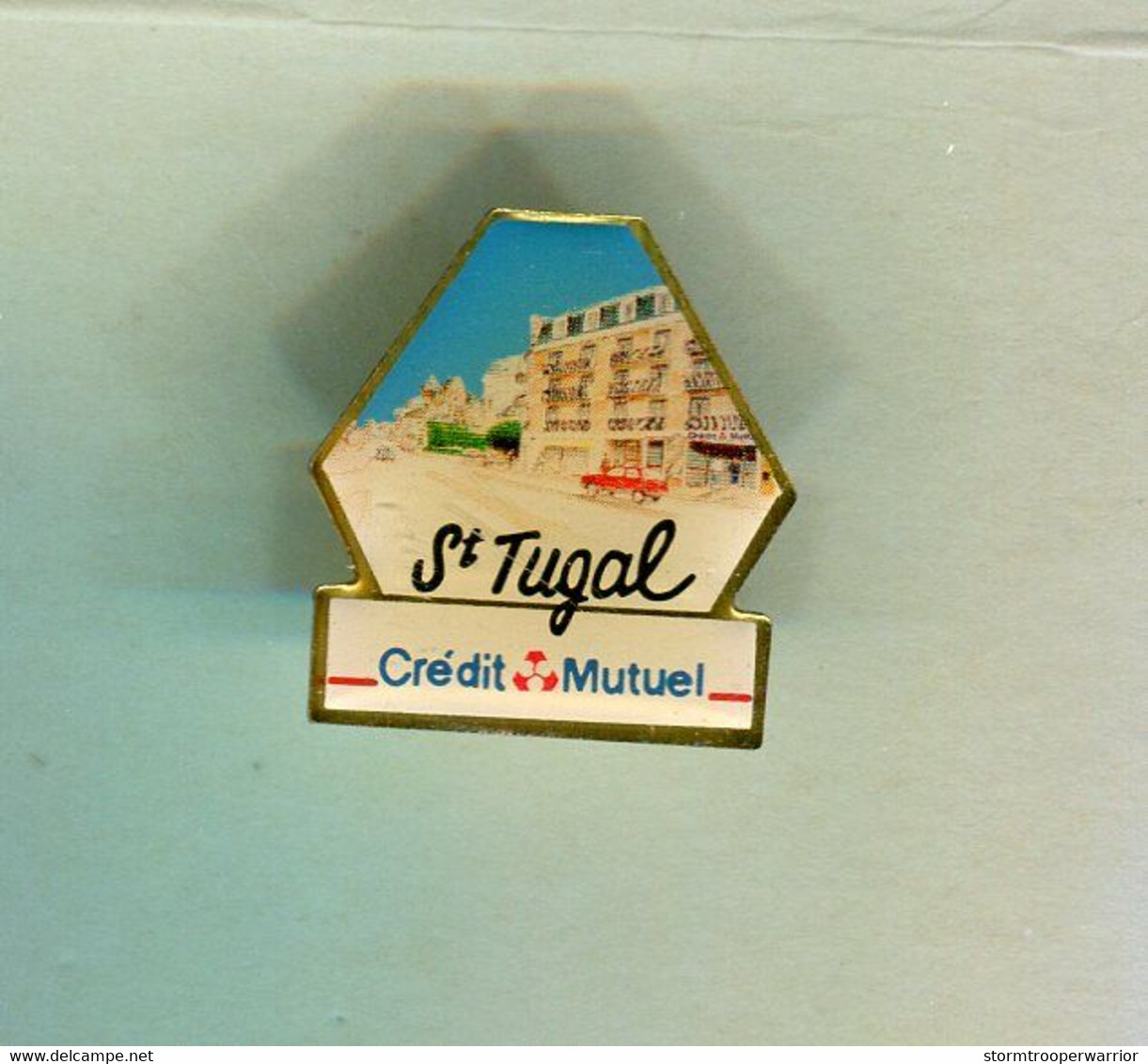 Pin's - Crédit Mutuel St Tugal - Laval - Mayenne - Banks