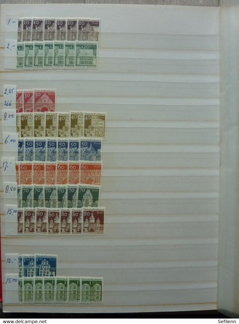 2 Stockbooks with stamps a.o DDR/Commonwealth/Bundespost/Berlin/Topics