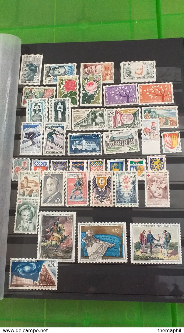 lot n° TH 636 FRANCE un gros classeur de timbres neufs xx