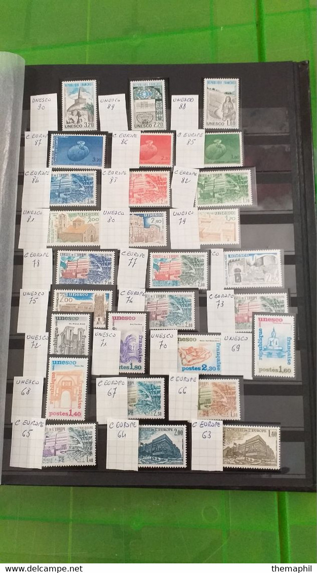 lot n° TH 636 FRANCE un gros classeur de timbres neufs xx