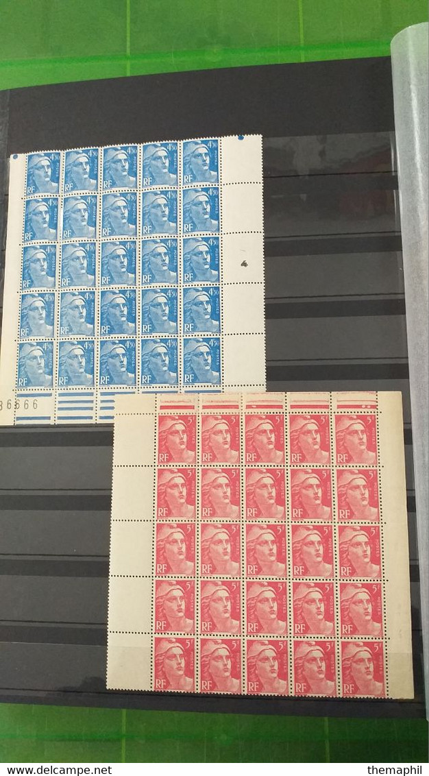 lot n° TH 636 FRANCE un gros classeur de timbres neufs xx