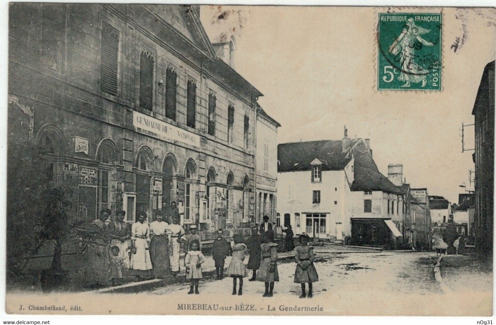 21 - MIRABEAU-sur-BEZE - La Gendarmerie. - Mirebeau