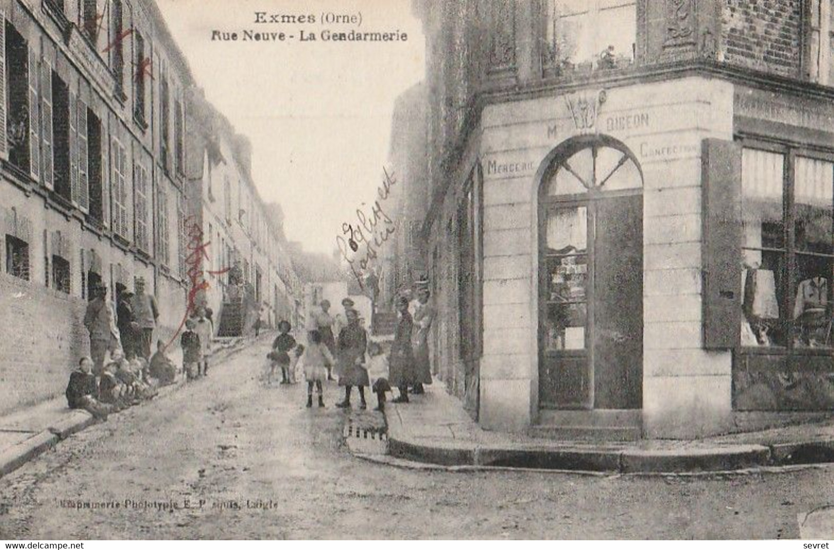 EXMES. - Rue Neuve - La Gendarmerie. - Exmes