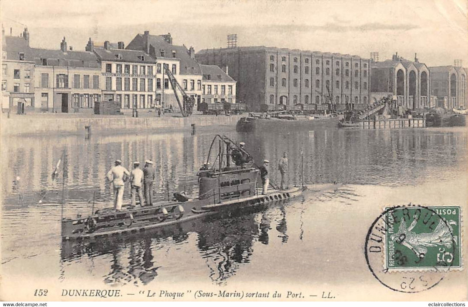 Dunkerque          59         Sous Marin  " Le Phoque "  Sortant Du Port            (voir Scan) - Dunkerque