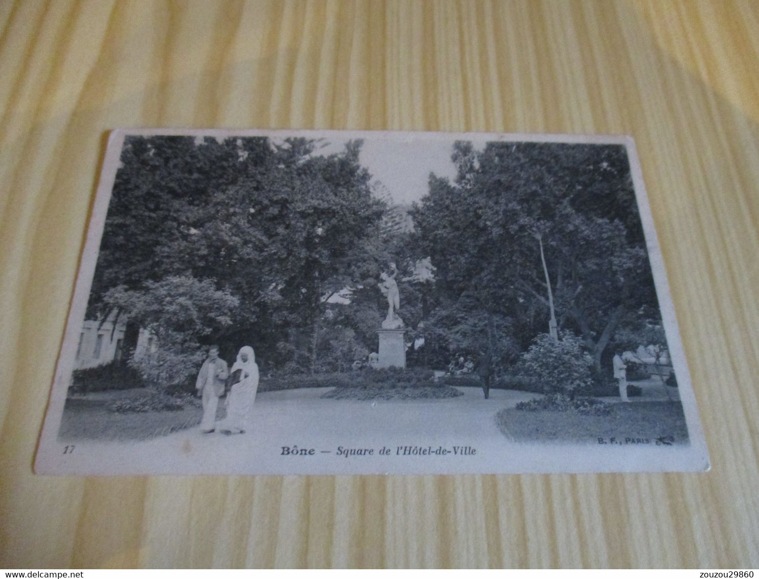 CPA Bône (Algérie).Square De L'Hôtel-de-Ville. - Annaba (Bône)