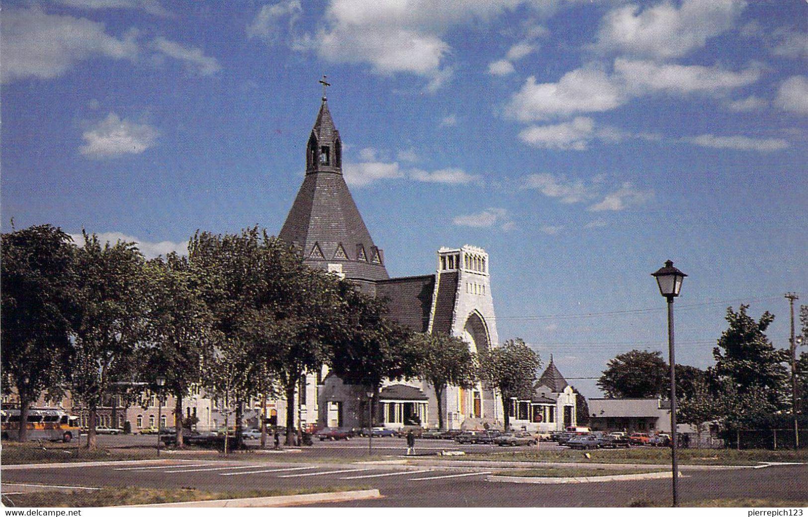 Trois Rivières - Sanctuaire Notre Dame Du Cap Shrine - La Basilique - Trois-Rivières