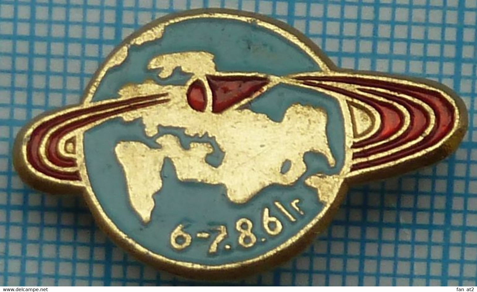 USSR / Badge / Soviet Union / RUSSIA / Space.  Spaceship Vostok-2. 6-7.8..1961 - Espace