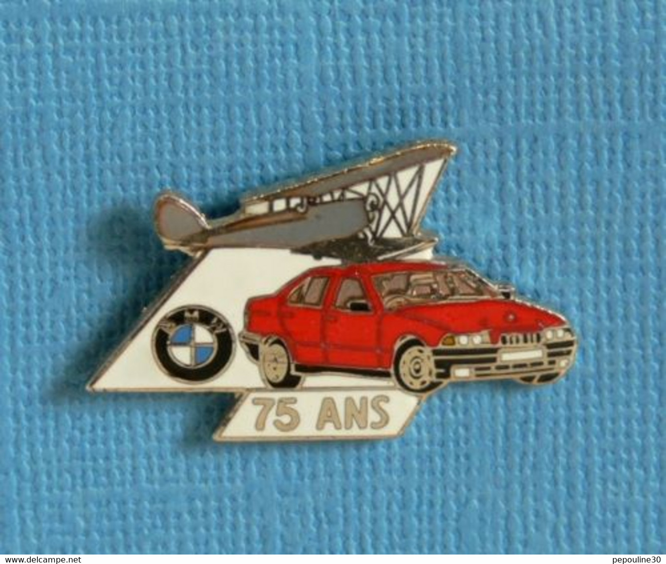 1 PIN'S //  ** AVION BIPLAN / BMW 75 ANS ** . (BMW  Démons & Merveilles) - BMW