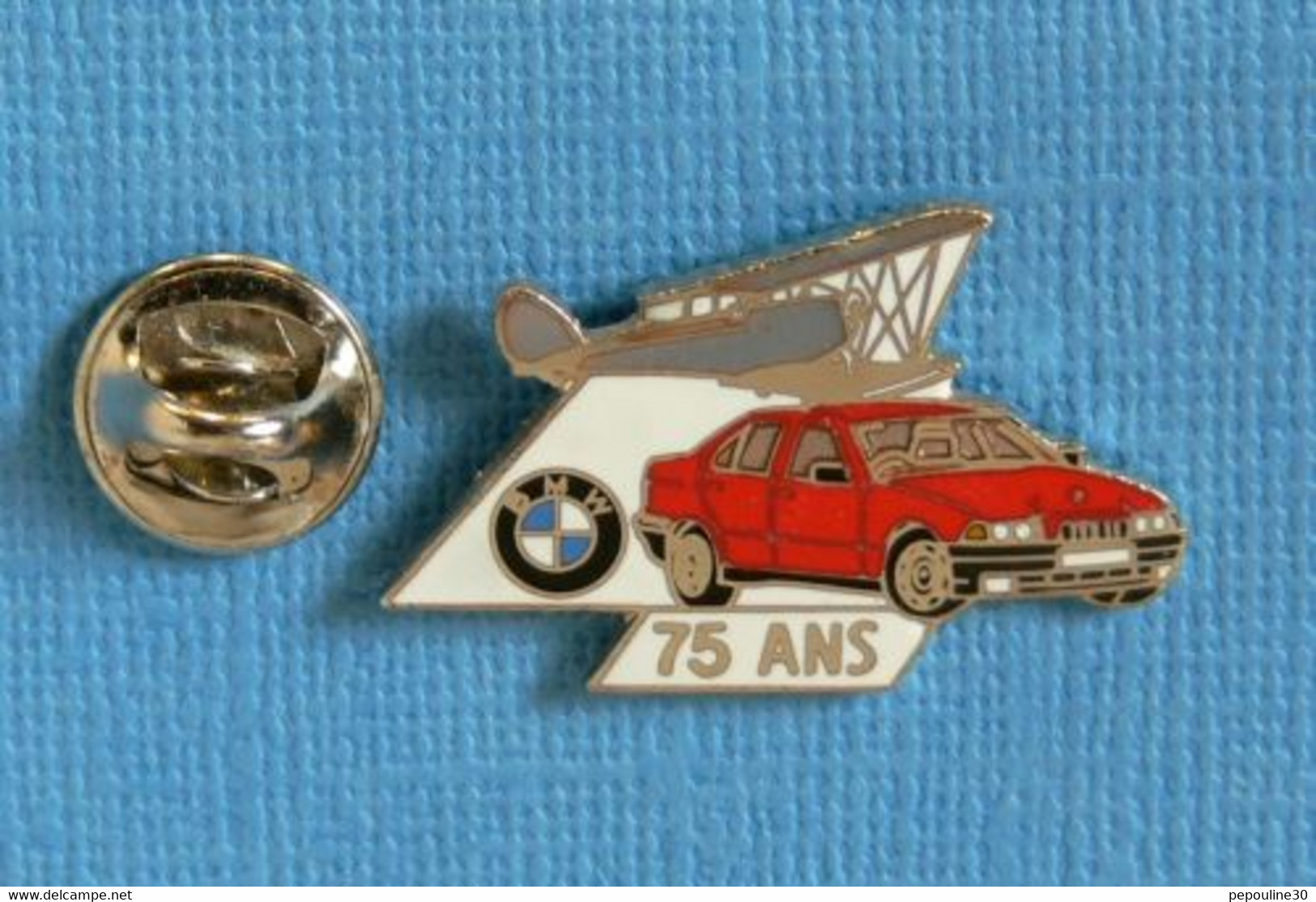 1 PIN'S //  ** AVION BIPLAN / BMW 75 ANS ** . (BMW  Démons & Merveilles) - BMW