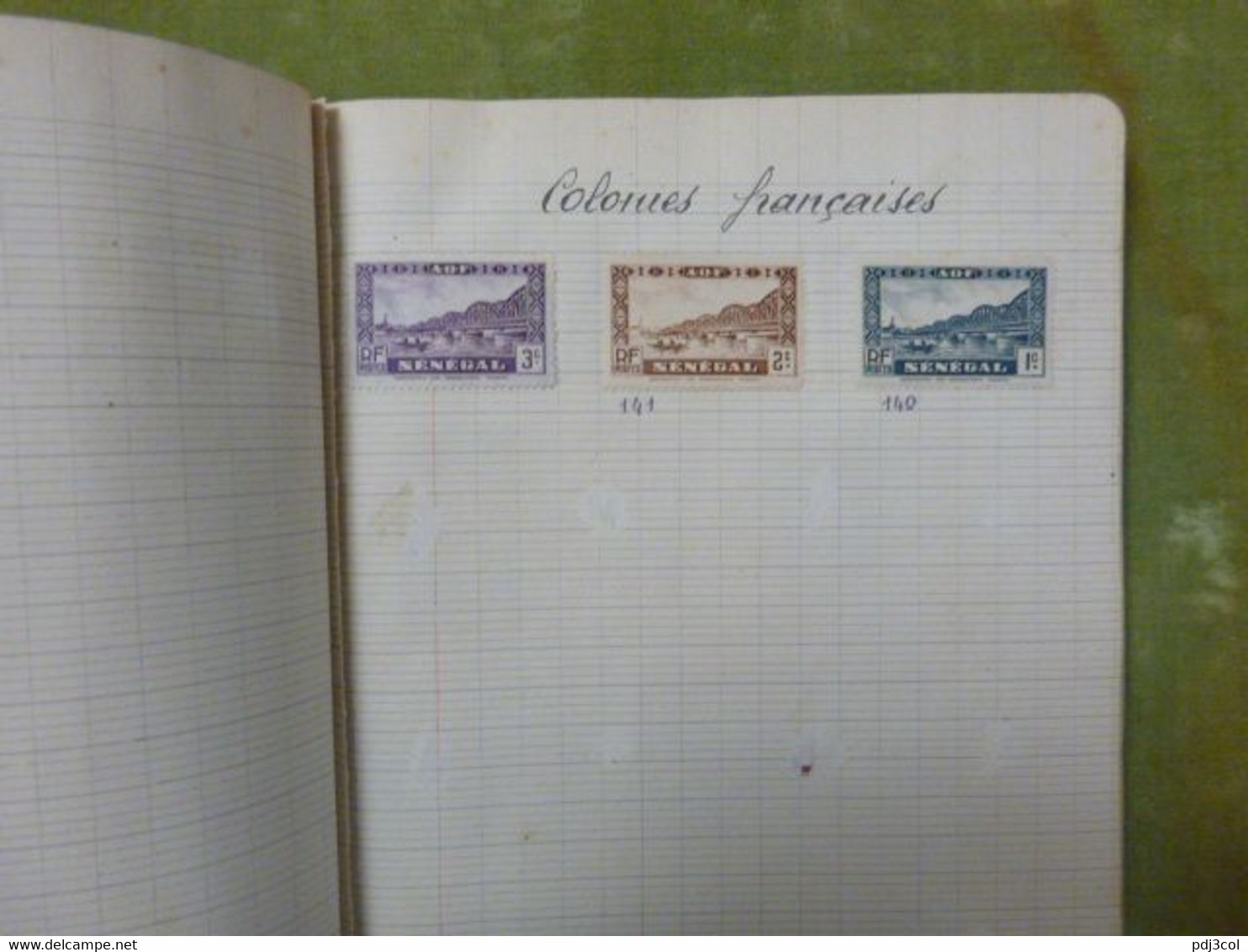 Cahier Album De Quelques Centaines De Timbres Collés Pays étrangers, Monde, Vers 1900 - Collections (with Albums)