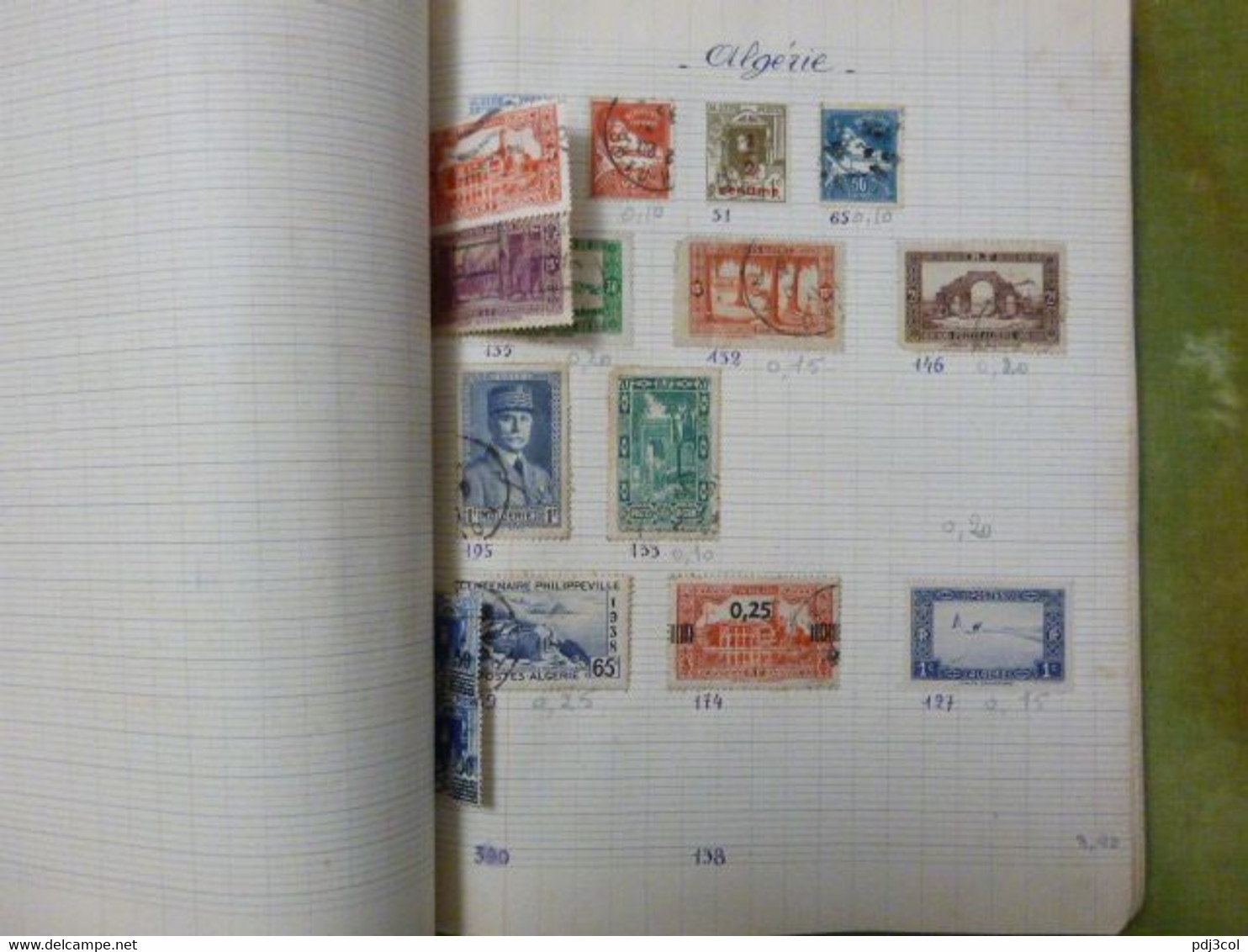 Cahier album de quelques centaines de timbres collés pays étrangers, monde, vers 1900