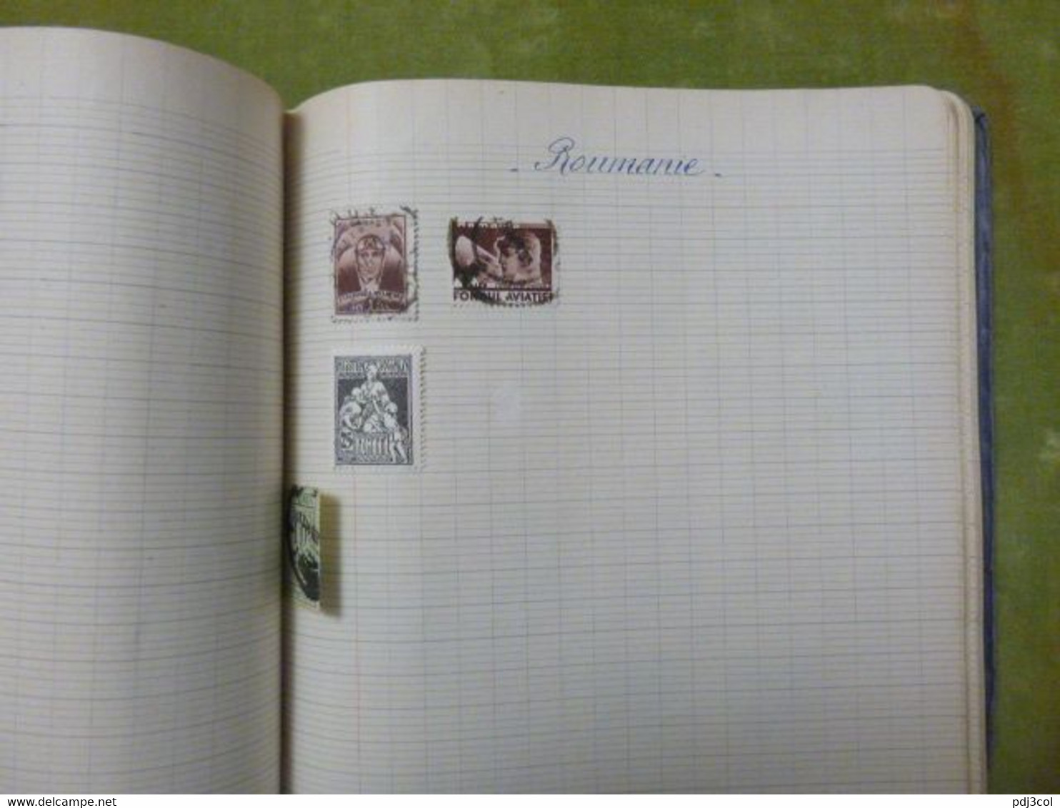 Cahier album de quelques centaines de timbres collés pays étrangers, monde, vers 1900