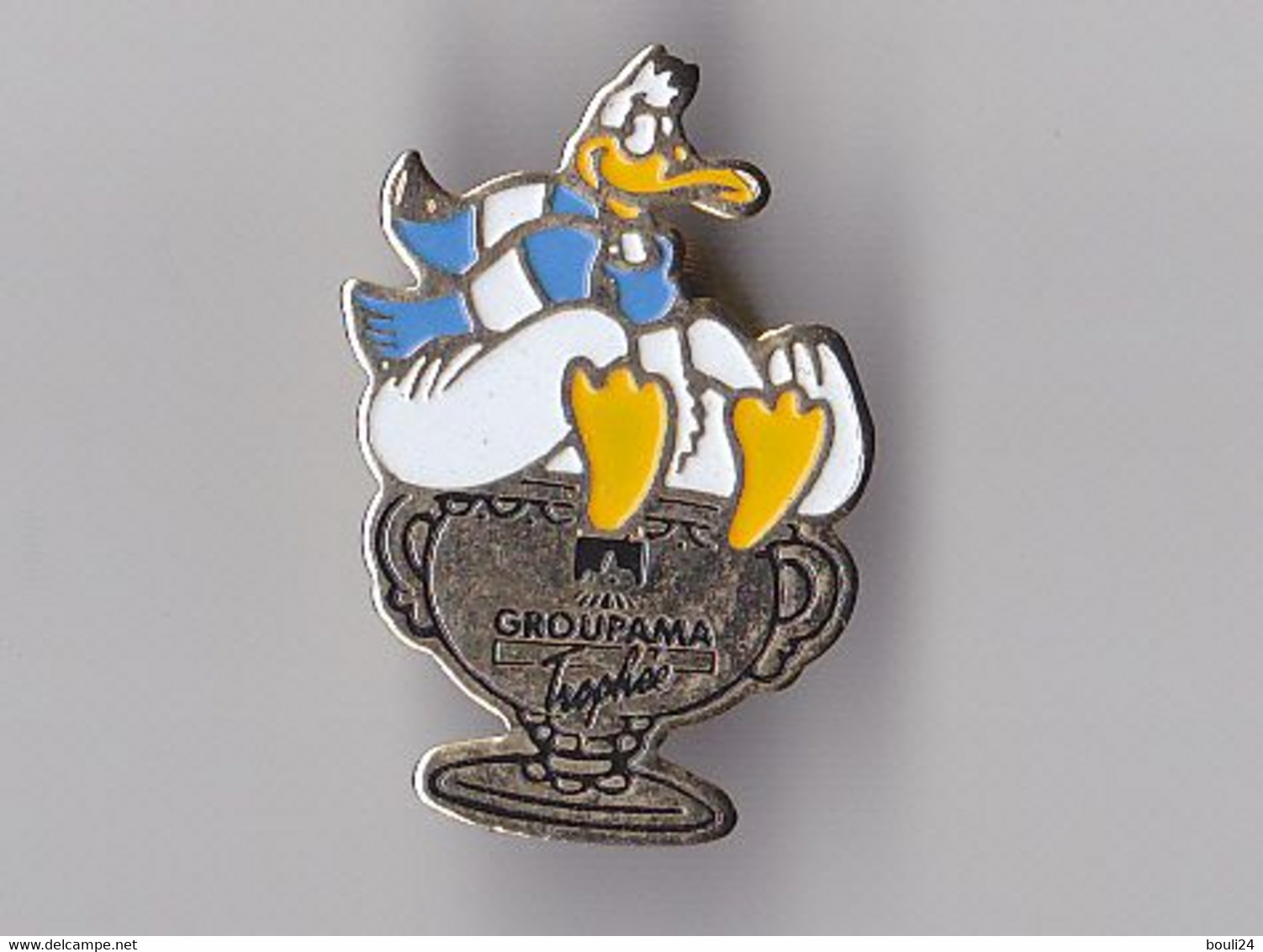 PIN'S   THEM RUGBY  TROPHEE  GROUPAMA  DONALD DUCK - Rugby