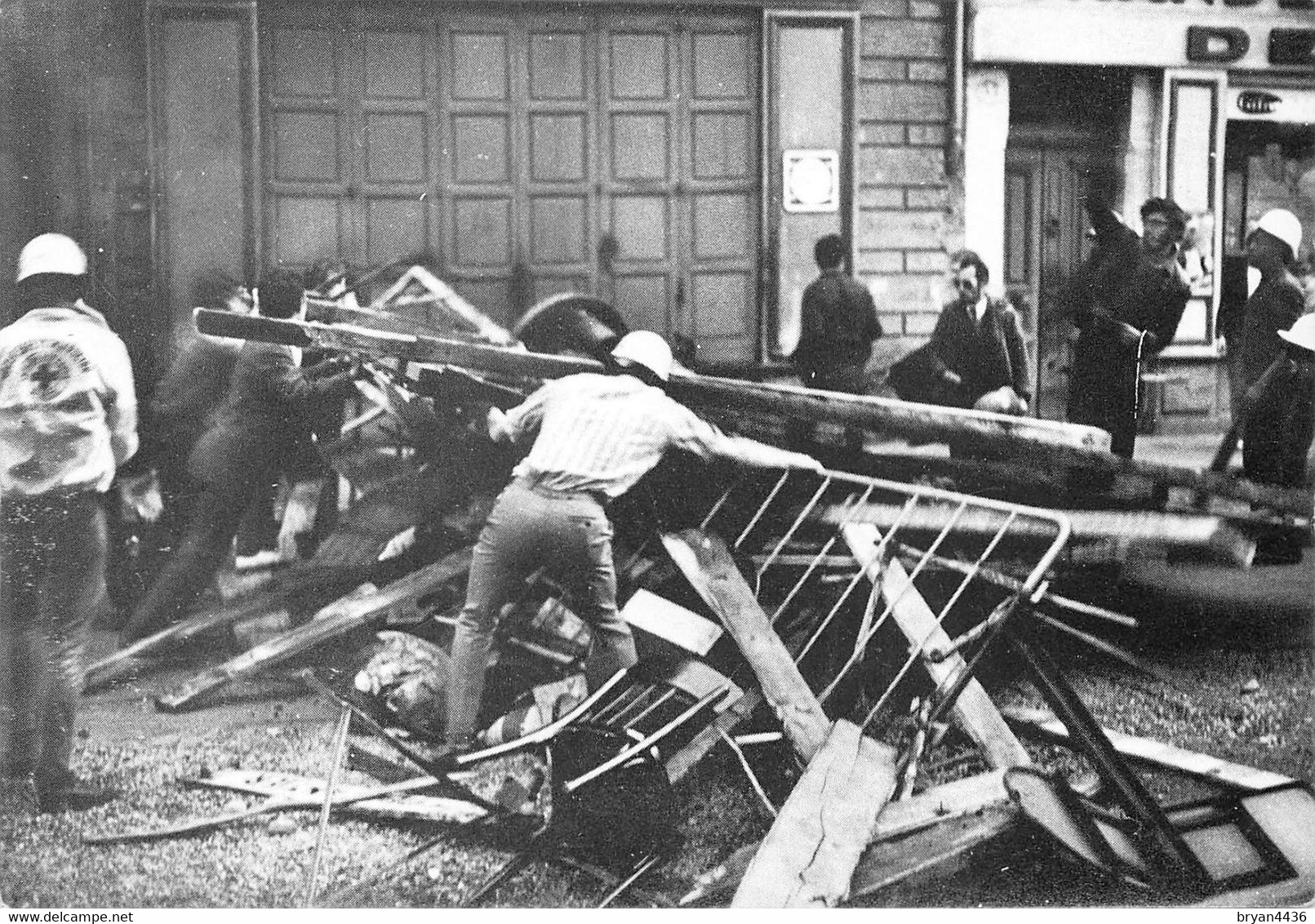 GREVES - MAI 1968 - TOULOUSE - BARRICADE RUE DU REMPART SAINT-ETIENNE - 12 JUIN 1968 - Rare. - Streiks