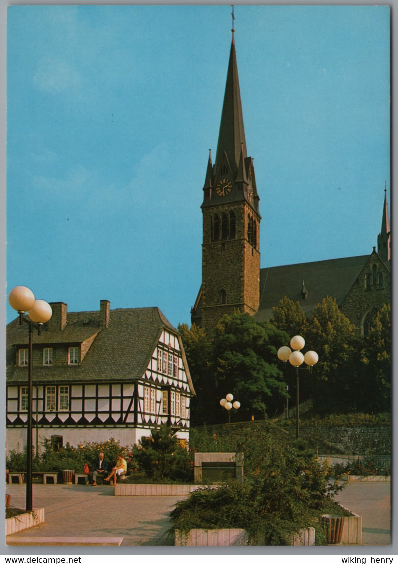 Lennestadt Altenhundem - Marktplatz Mit Katholischer Pfarrkirche Sankt Agatha - Lennestadt