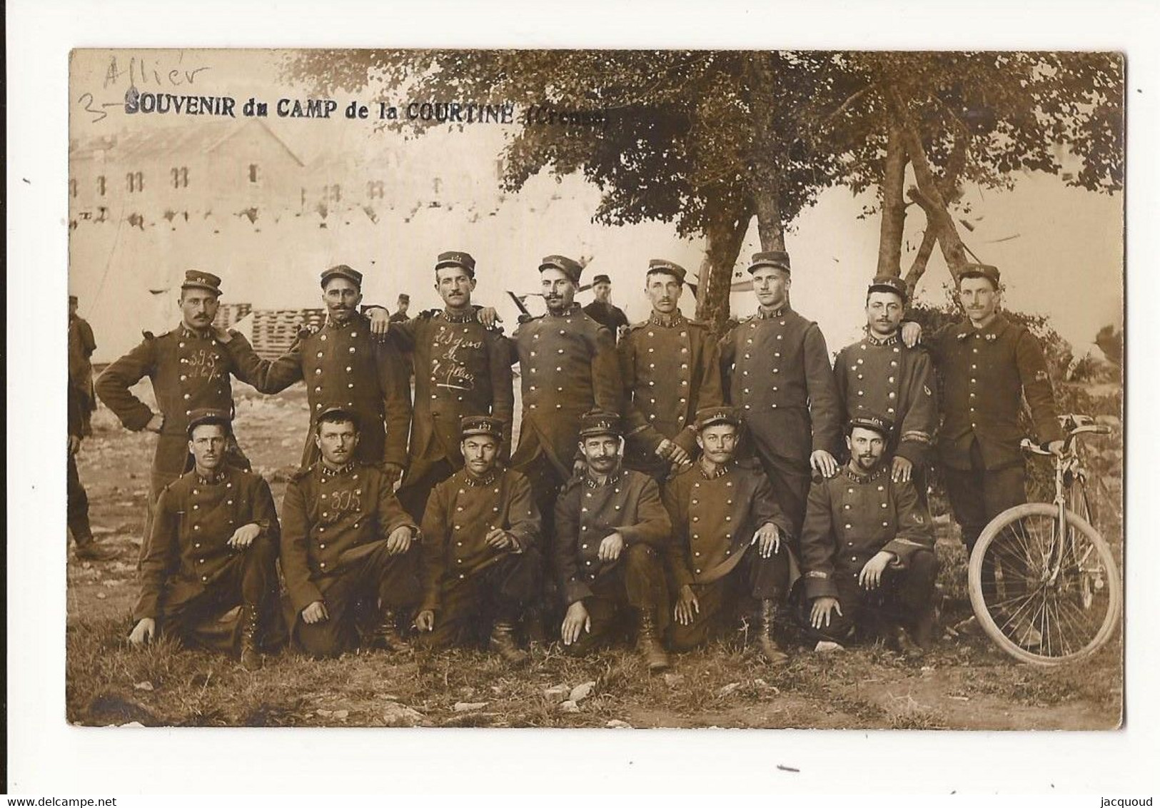 Militaria Soldats Militaires Souvenir De La Courtine Creuse - Guerra 1914-18