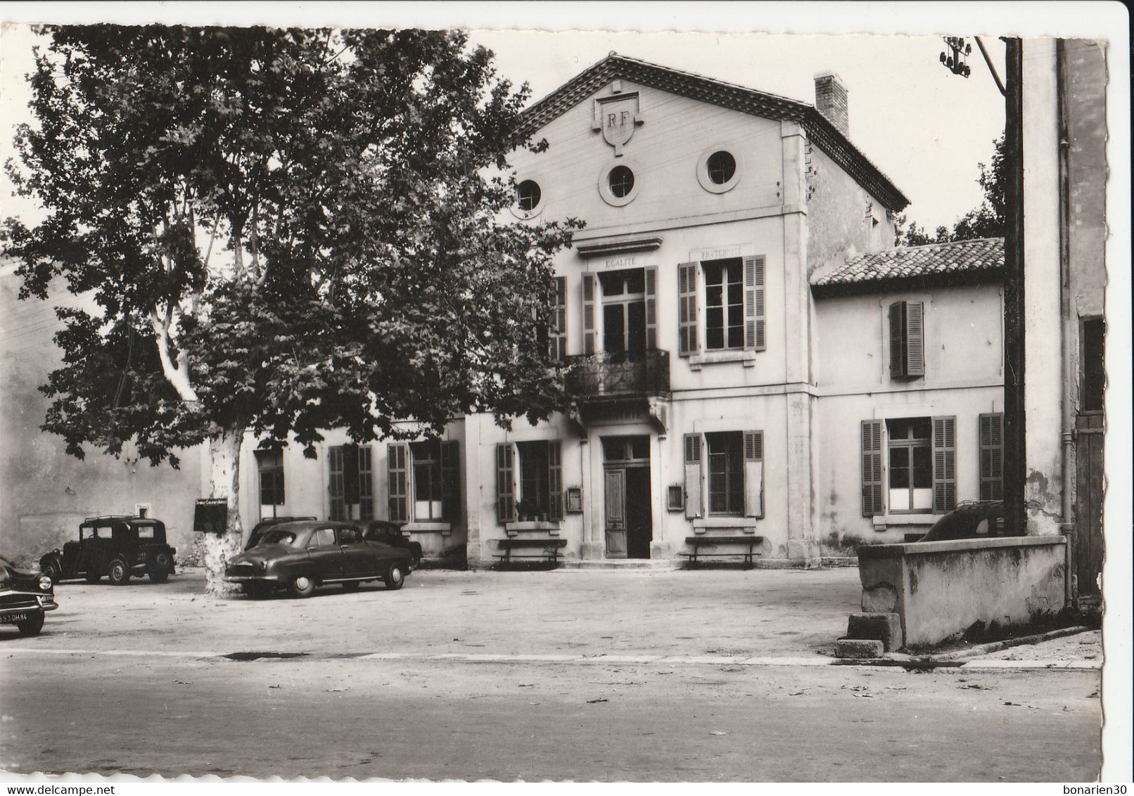 CPSM 84 SAINT DIDIER LES BAINS  LA MAIRIE  AUTOS  SIMCA - Sonstige & Ohne Zuordnung