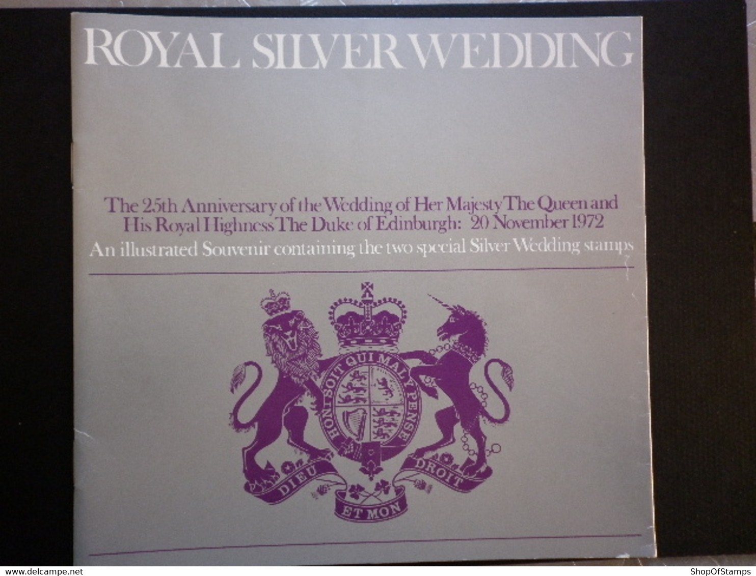 GREAT BRITAIN QEII SILVER JUBILEE SOUVINER BOOKLET [NO STAMPS] - ...-1840 Prephilately