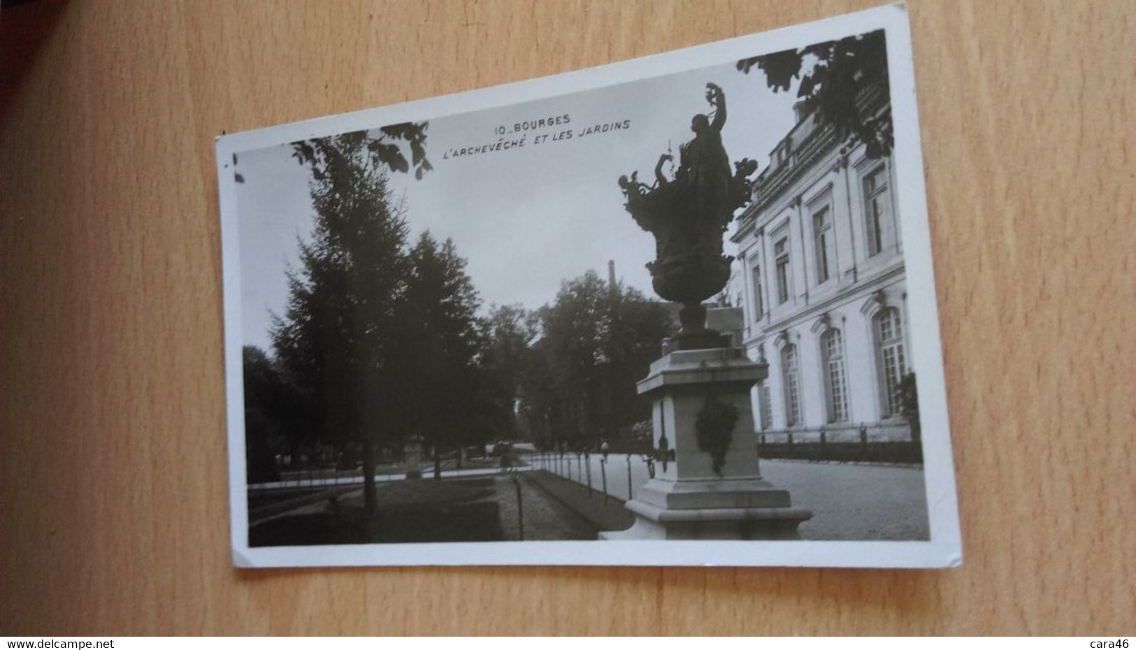 CSM - 10. BOURGES - L'archevêché Et Les Jardins - Bourges