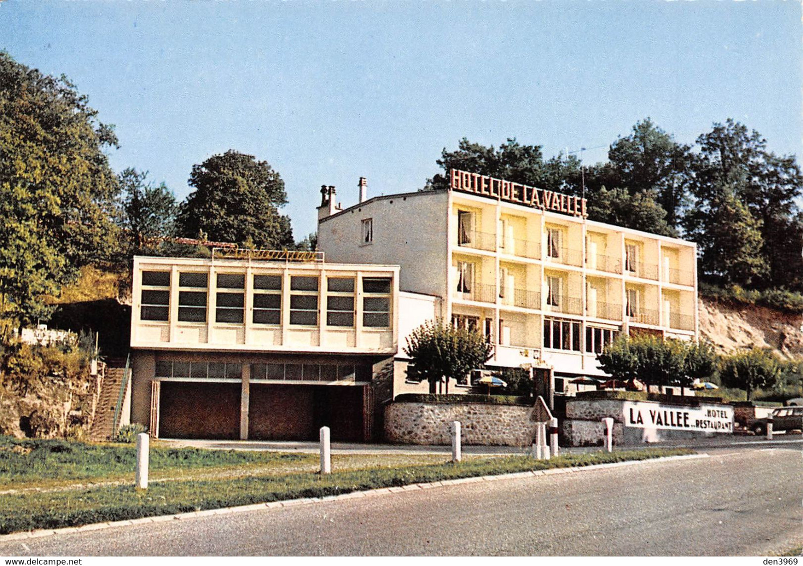 BESSINES - Hôtel-Restaurant De La Vallée - Bessines Sur Gartempe