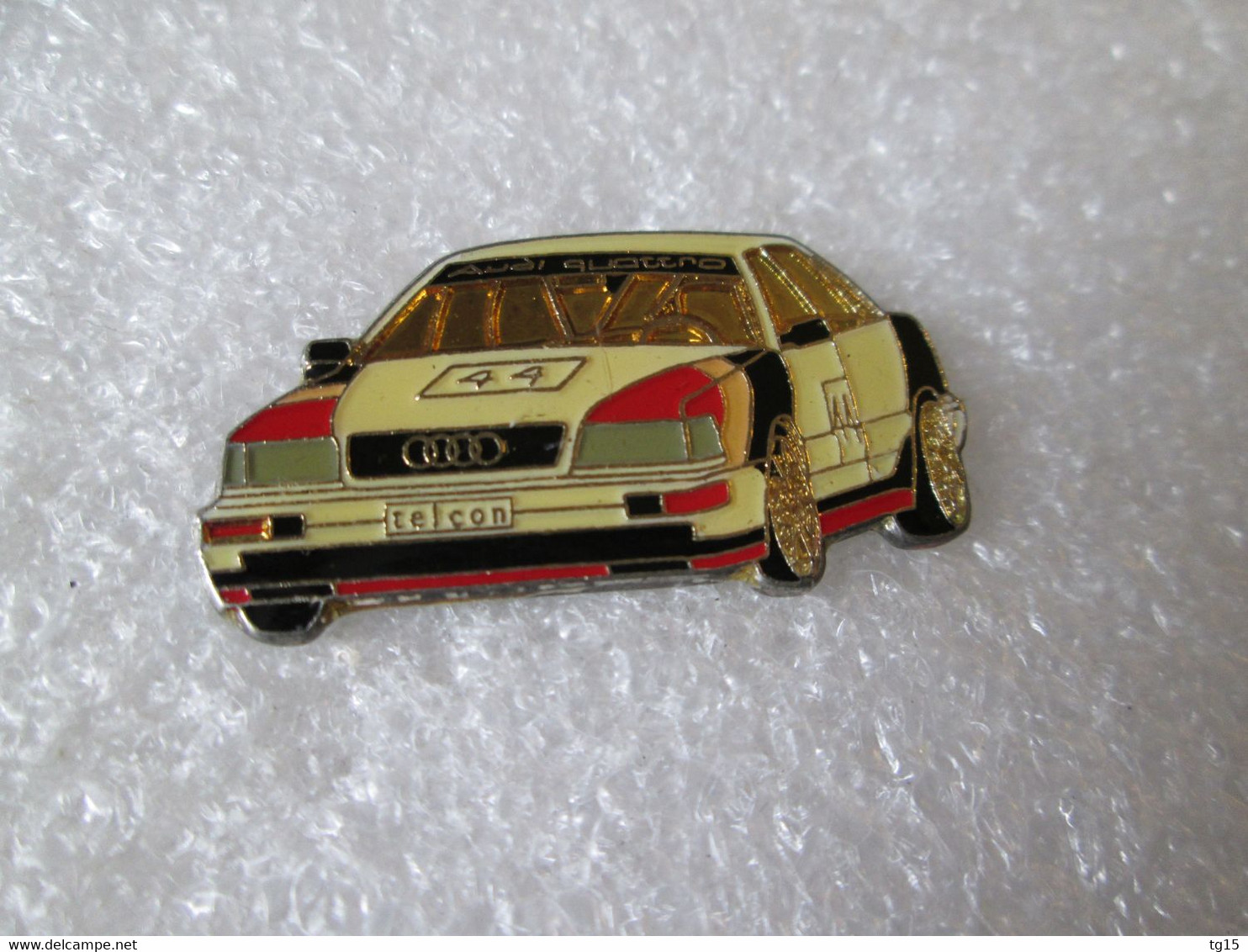 PIN'S    AUDI  QUATTRO  DTM - Audi