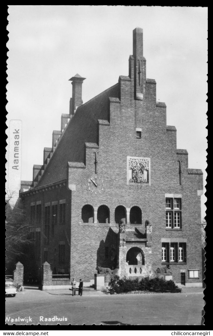 Cp Dentelée - WAALWIJK - Raadhuis - Eglise - Animée - Edit. A. FRANKEN - Waalwijk