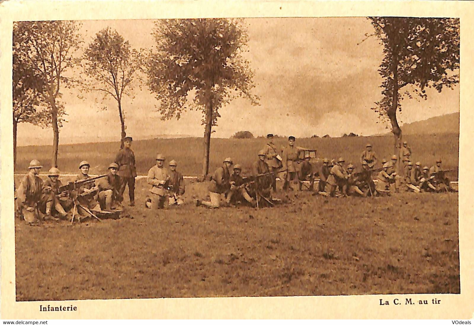 032 816 - CPA -  Militaria - Manoeuvres - Infanterie - La C. M. Au Tir - Maniobras