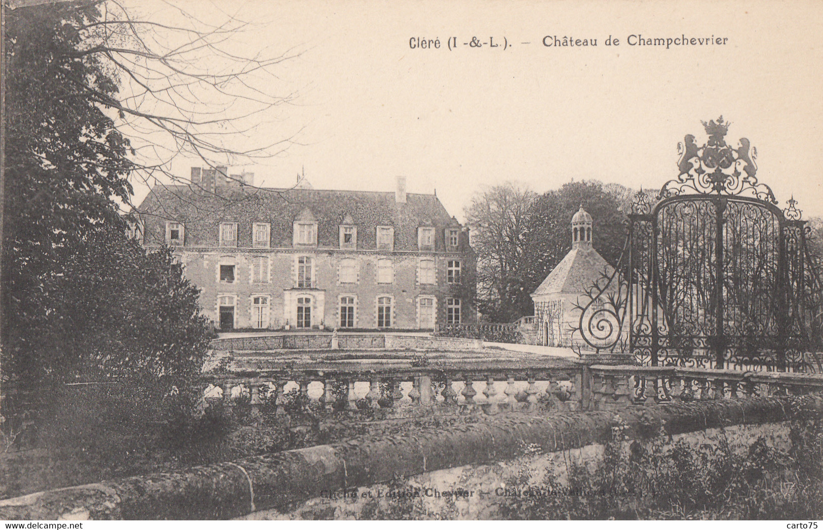 Cléré 37 - Château De Champchevrier - Grille Fer Forgé Blason - Cléré-les-Pins