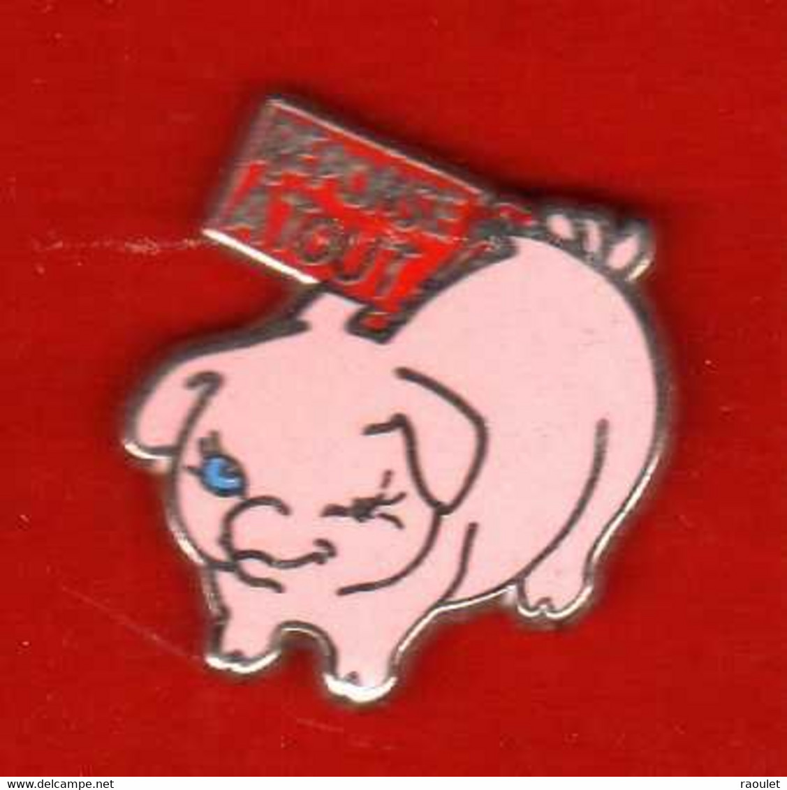 Pin's Réponse à Tout Cochon  Zamac Ballard - Medias