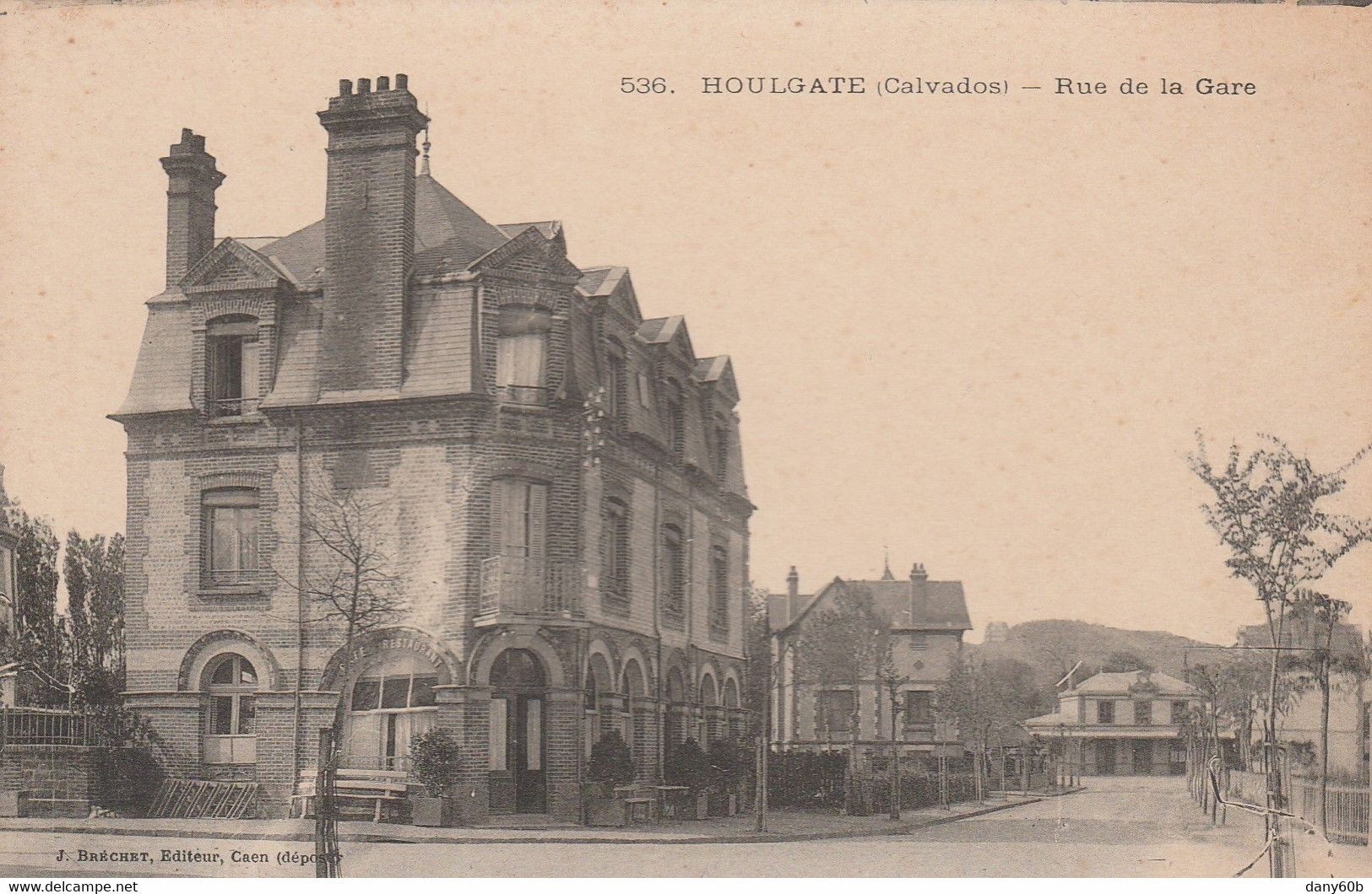 REF.AC2 . CPA 14 . HOULGATE . RUE DE LA GARE - Houlgate