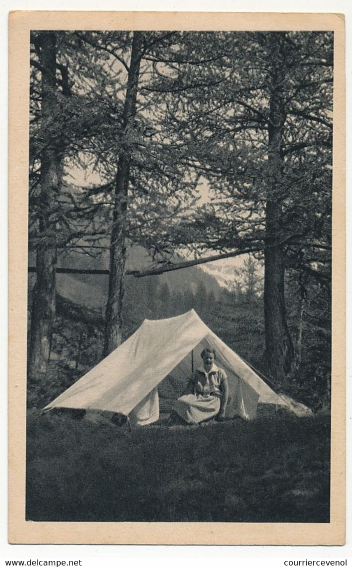 CPA - Scoutisme - La Cheftaine Au Camp (Fédération Des Eclaireuses) - Movimiento Scout