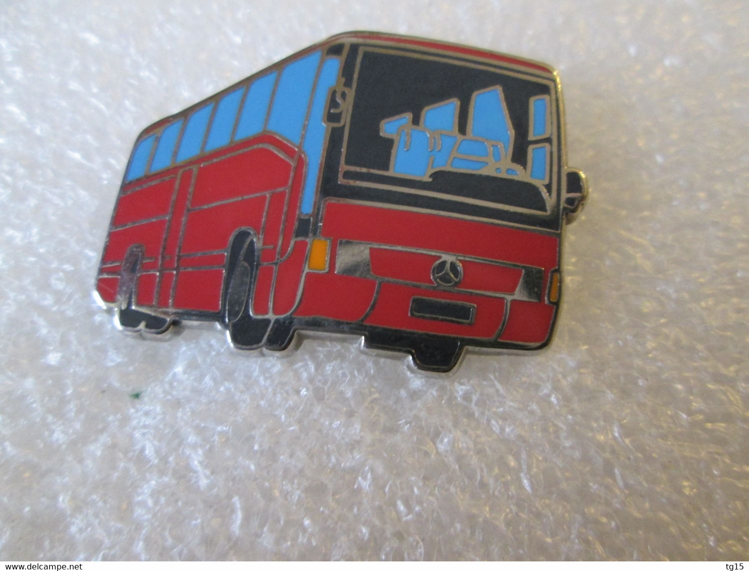 PIN'S    BUS   MERCEDES BENZ  Zamak   SOFREC - Transportation