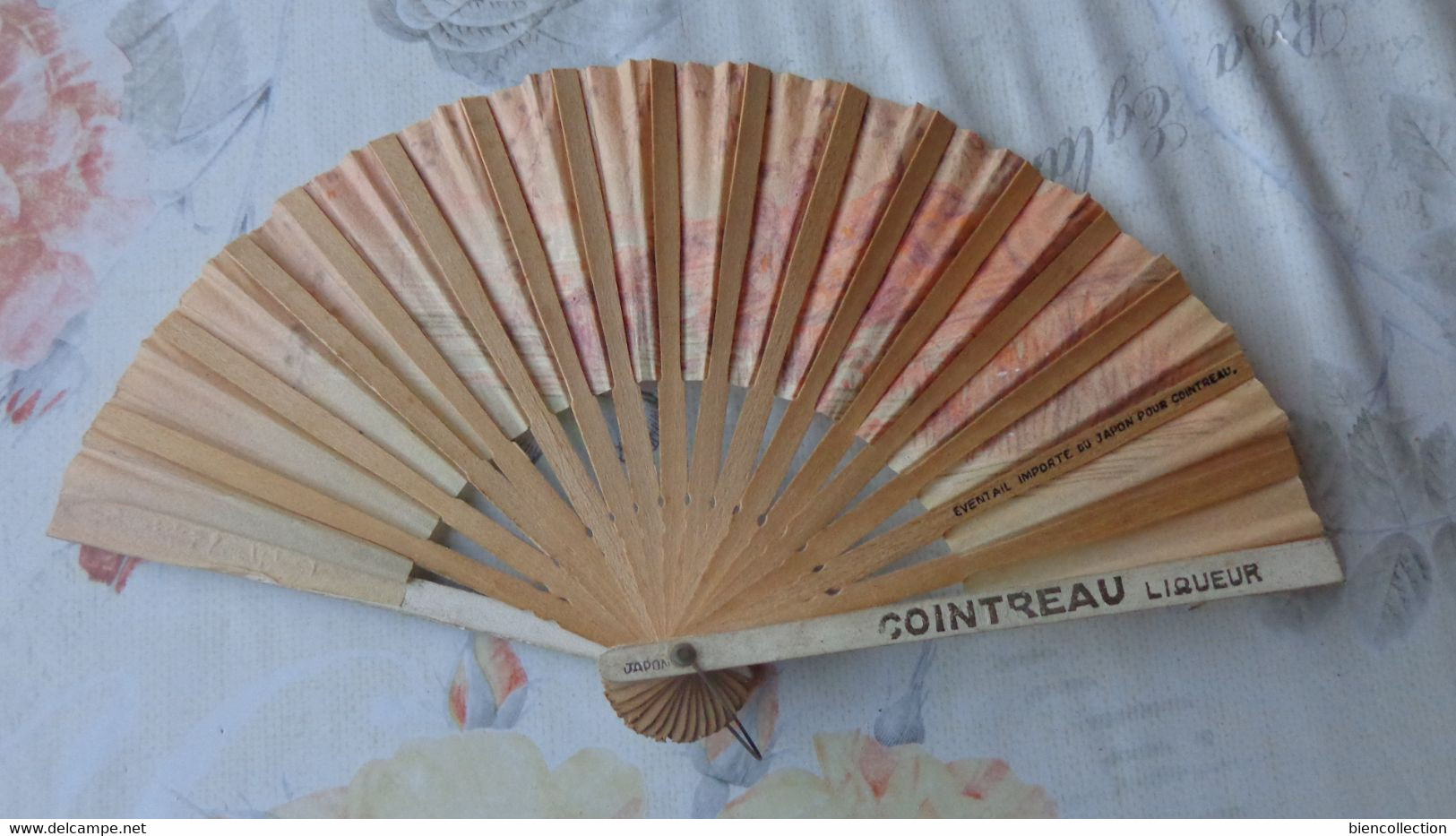 Eventail Ancien Publicitaire Cointreau Liqueur - Fans