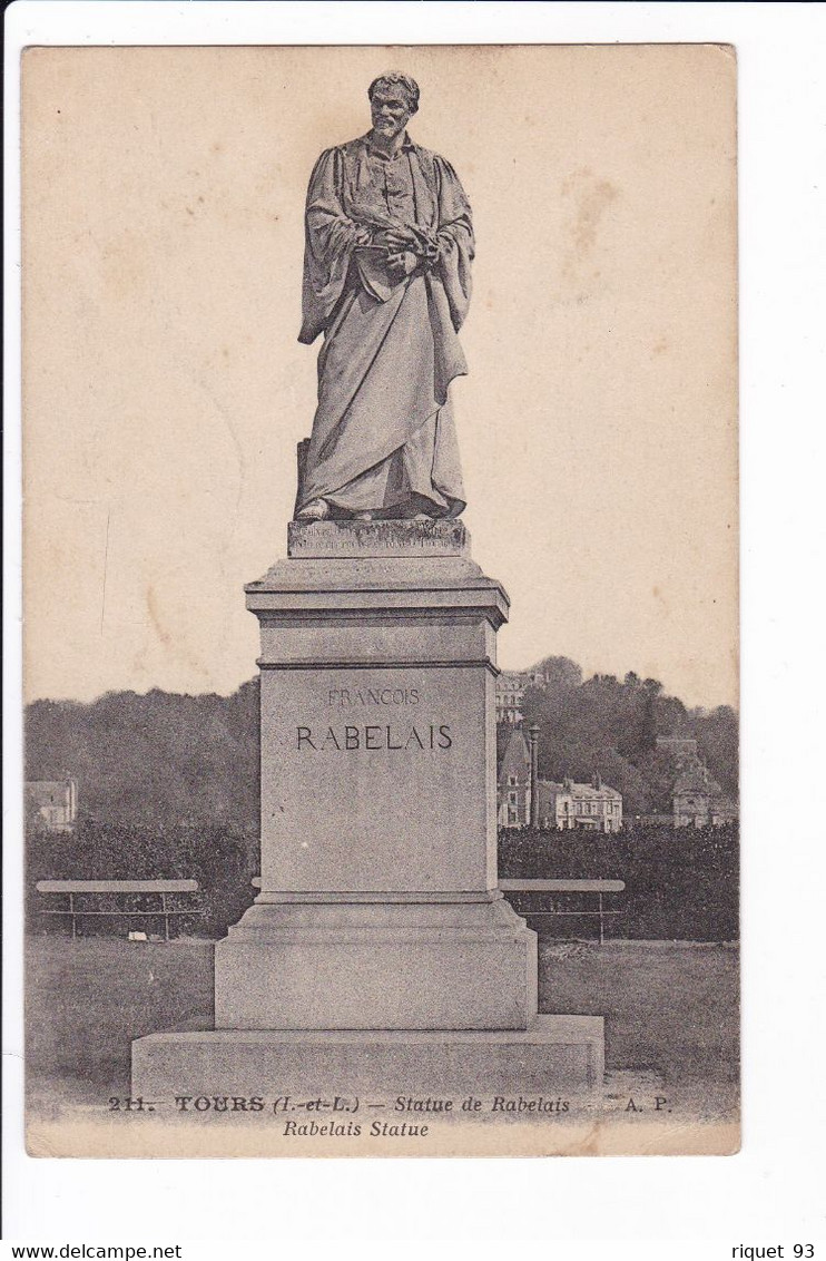 211 - TOURS - Statue De Rabelais - A.P. - Tours