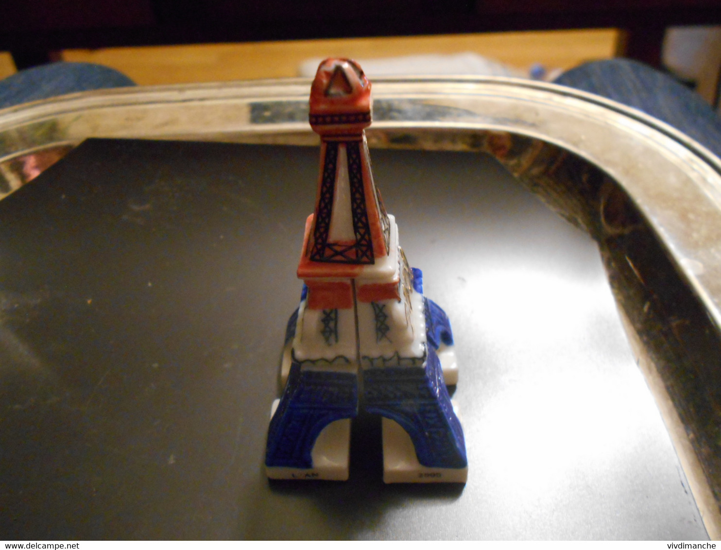 LA TOUR EIFFEL AN 2000 - 7 PIECES - FEVES BRILLANTES - Pays