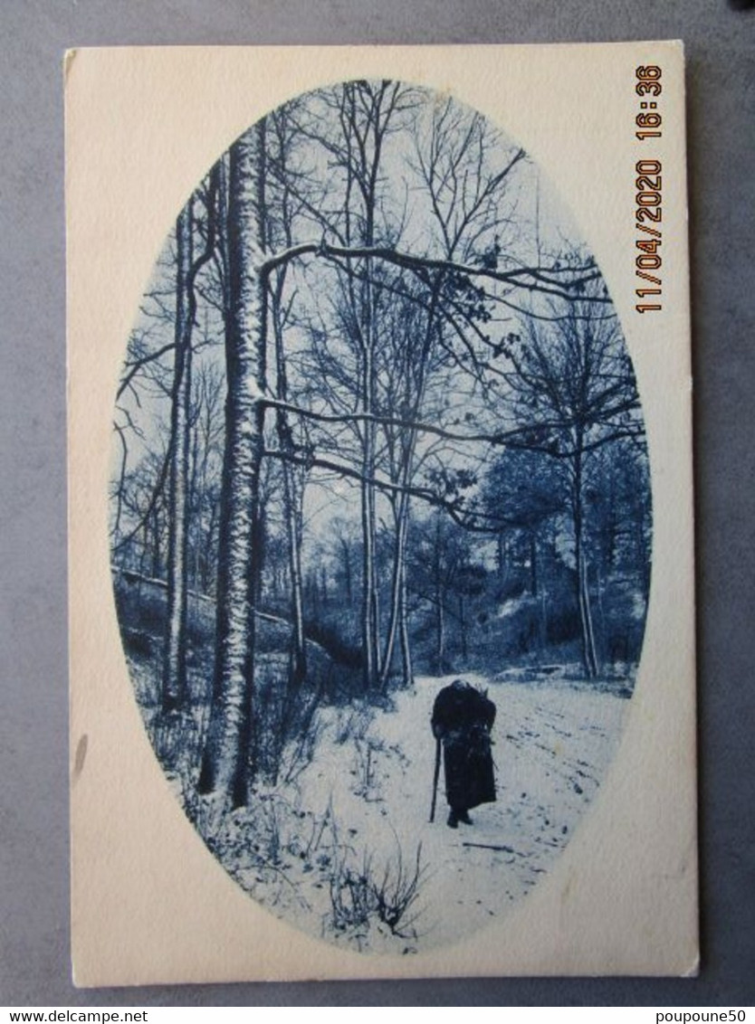 CPA 59 Nord  FORET En Hiver  Neige - Vieille Femme Avec Fagot De Bois Mort écrite QUIEVRECHAIN - La Vie Des Anciens 1945 - Quievrechain