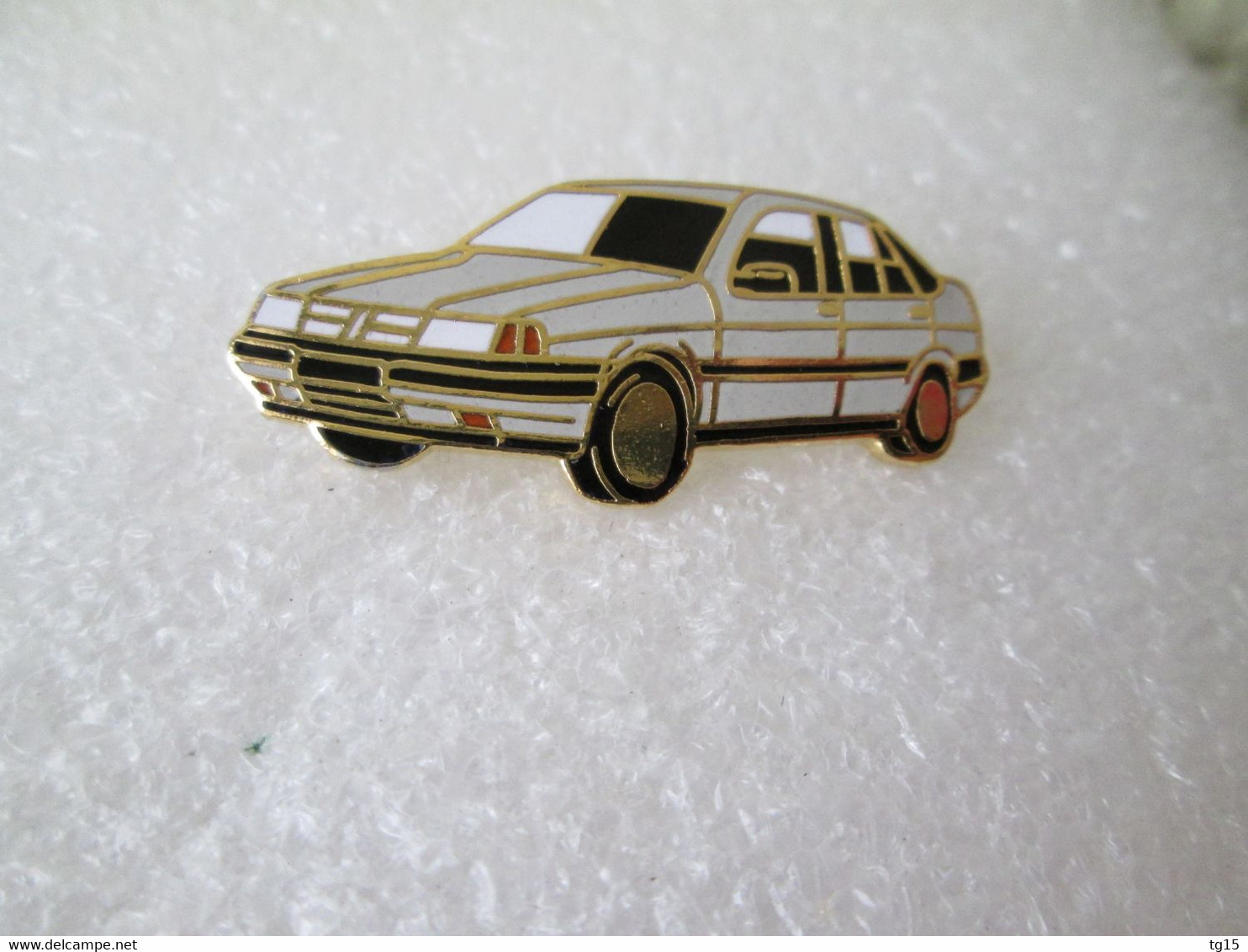 PIN'S   FIAT   TEMPRA   Email Grand Feu - Fiat