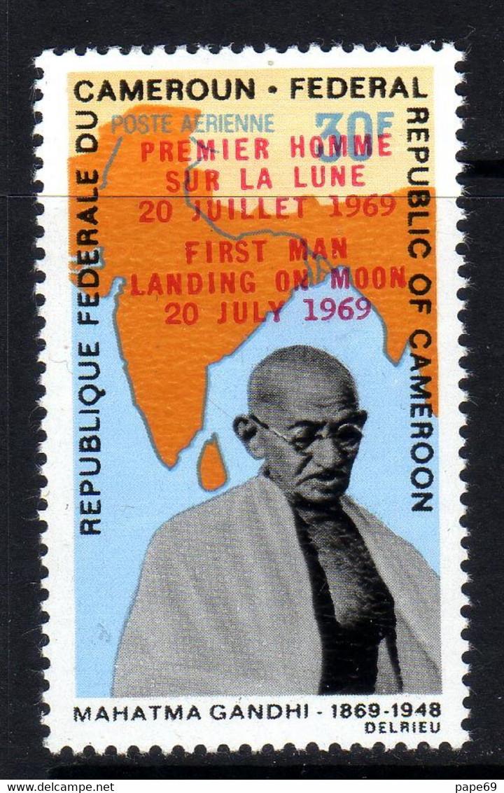 Cameroun  PA N° 151  X Mahatma Gandhi : 30 F. Surchargé Premier Homme Sur La Lune En Français Et Anglais Trace Char.TB - Kameroen (1960-...)