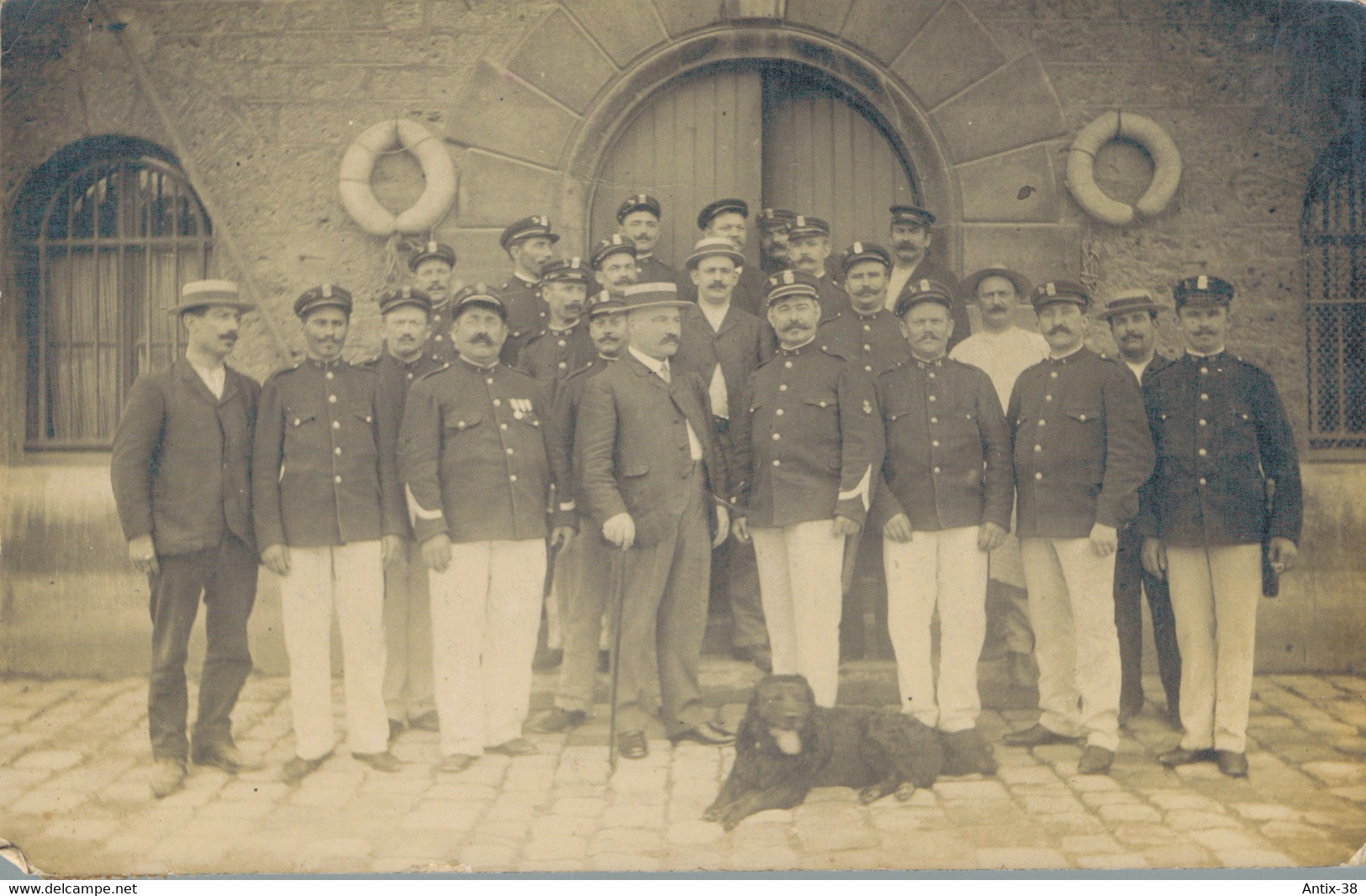 J109 - MILITARIA - Carte Photo - Ceux De La Brigade Fluviale??? à Paris - Regiments