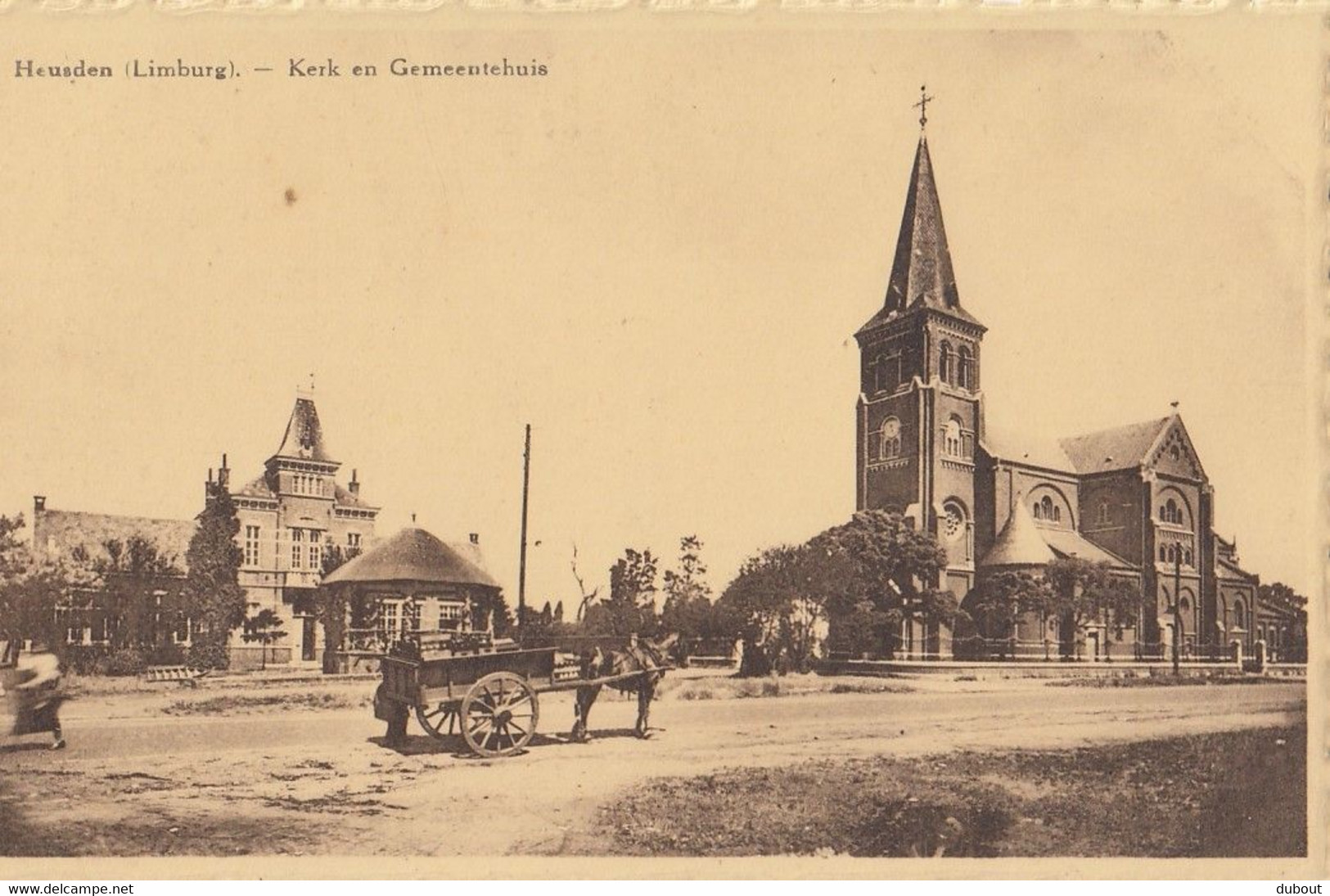 Postkaart-Carte Postale - HEUSDEN - Kerk En Gemeentehuis  (B989) - Heusden-Zolder