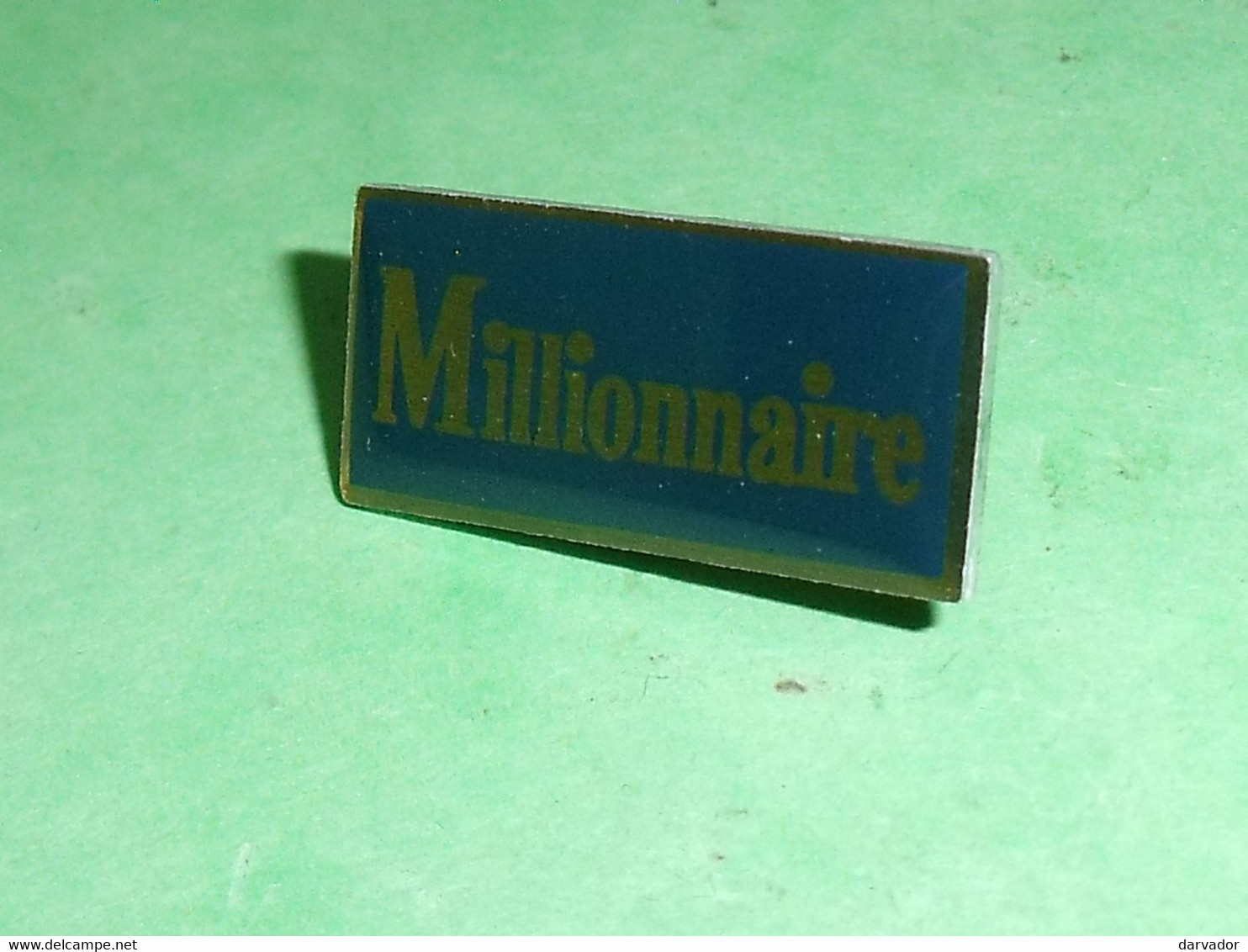 Pin's / Jeux : Millionnaire ( Degat Paris )  TB1/L - Jeux