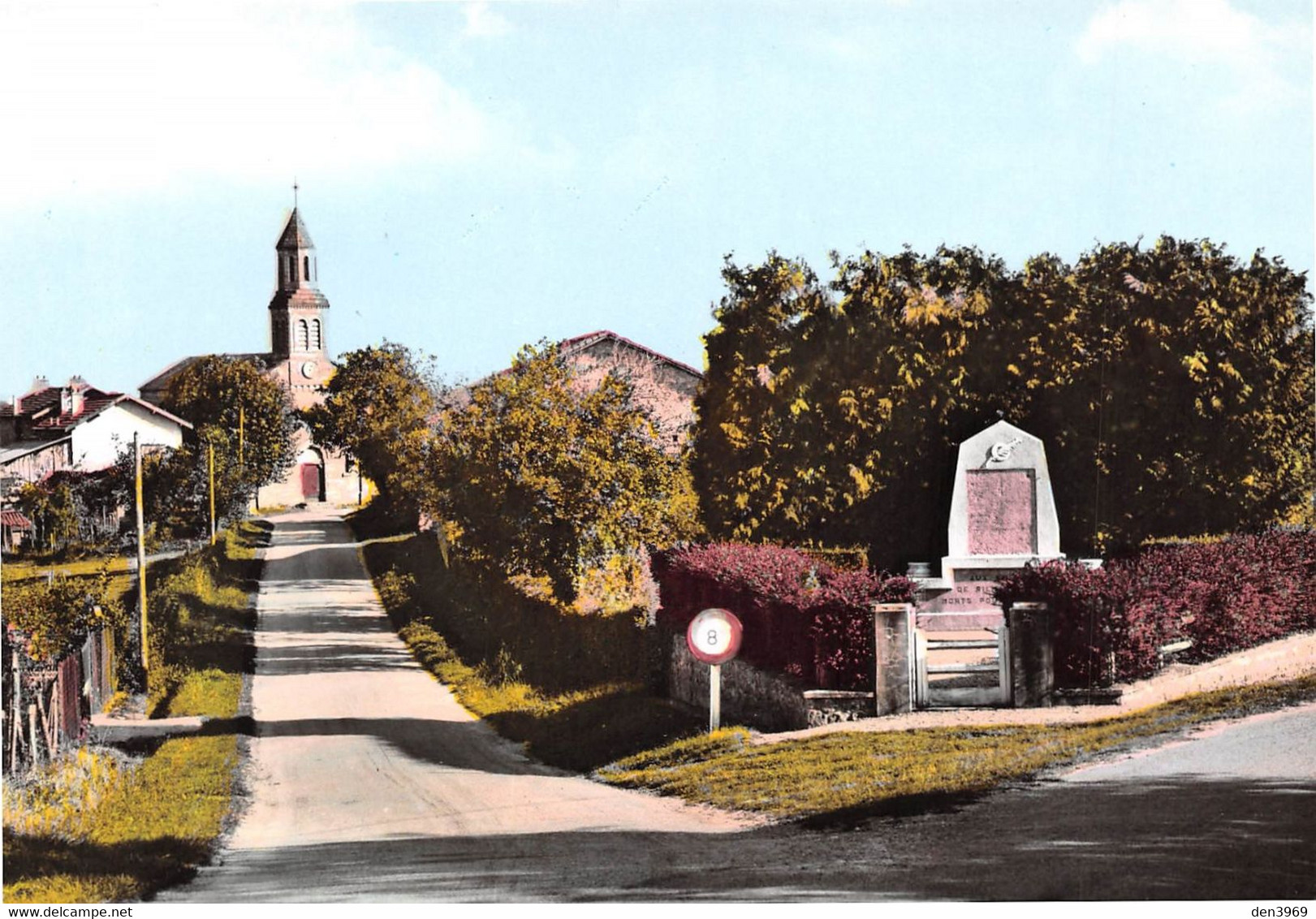 RILHAC-RANCON - L'Eglise Et Le Monument Aux Morts - Rilhac Rancon