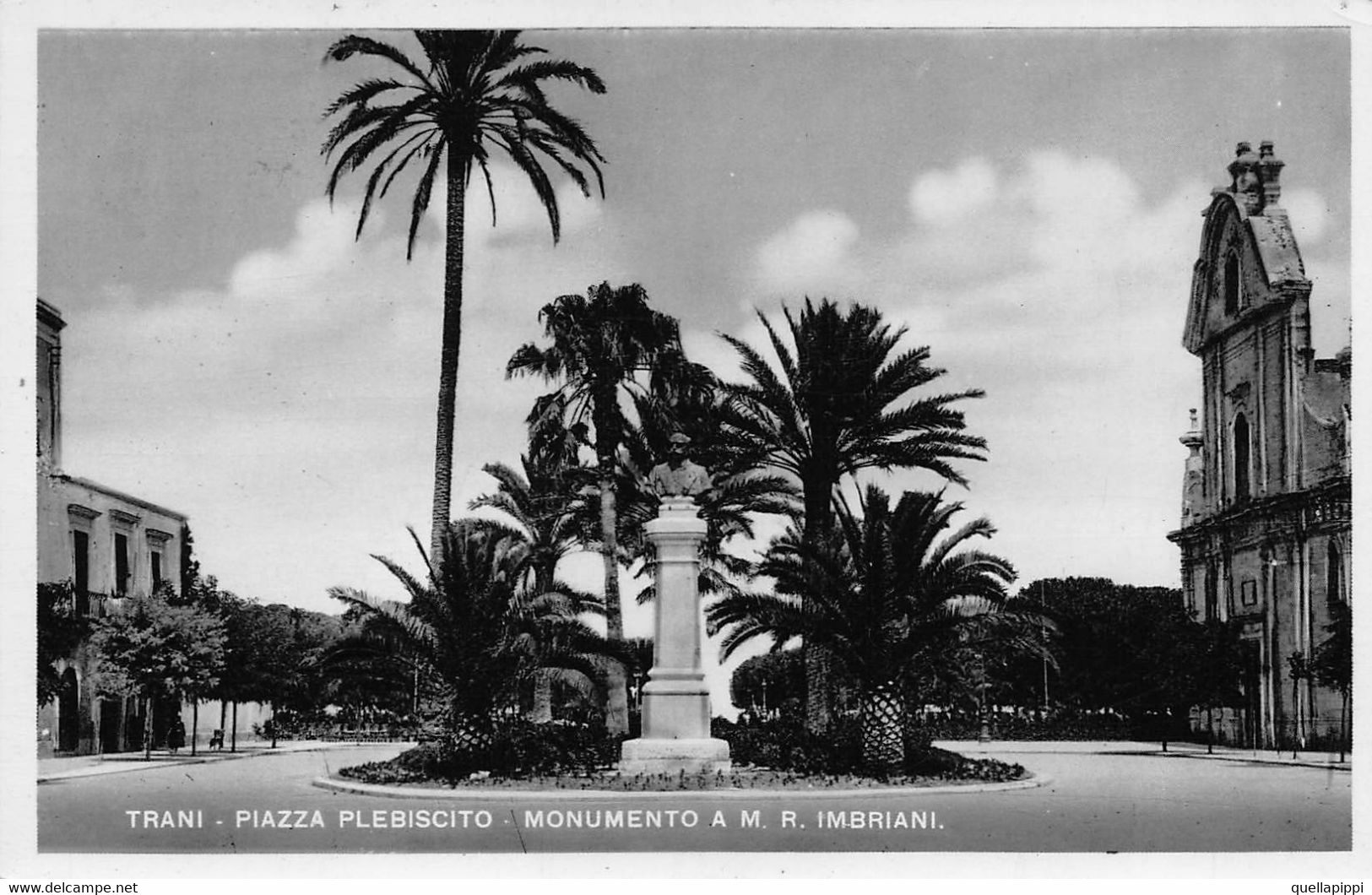 011488 "TRANI - PIAZZA PLEBISCITO - MONUMENTO A.M.R. IMBRIANI" ANIMATA, VERA FOTO.  CART SPED 1943 - Trani