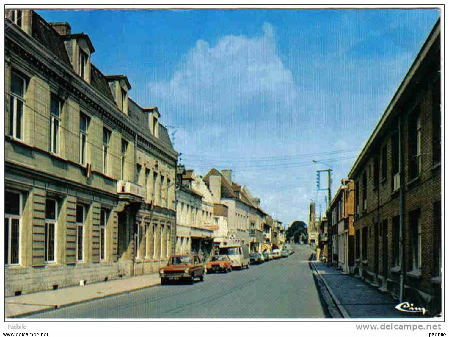 Carte Postale 59. Bouchain  Rue Henri-Bocquet   La Mairie    Trés Beau Plan - Bouchain