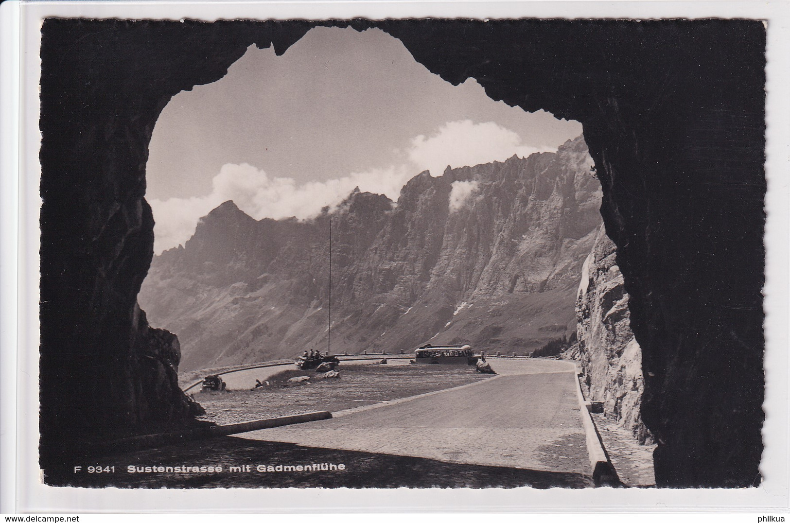 Sustenstrasse Mit Gadmenflühe Und Saurer Postauto - Gadmen 