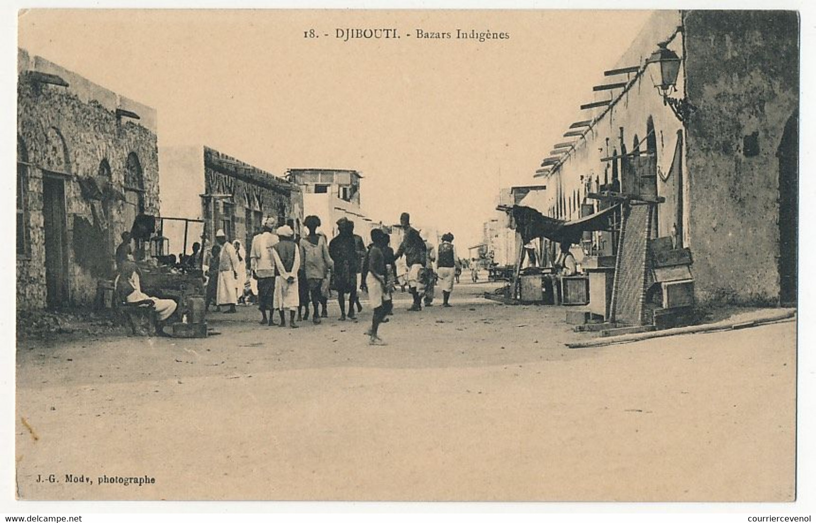 CPA - DJIBOUTI - Bazars Indigènes - Djibouti