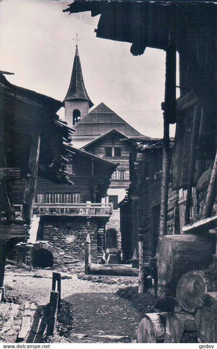 Kippel Im Lötschental, Chalets, Raccards, Fontaine Et Eglise (4725) - Kippel