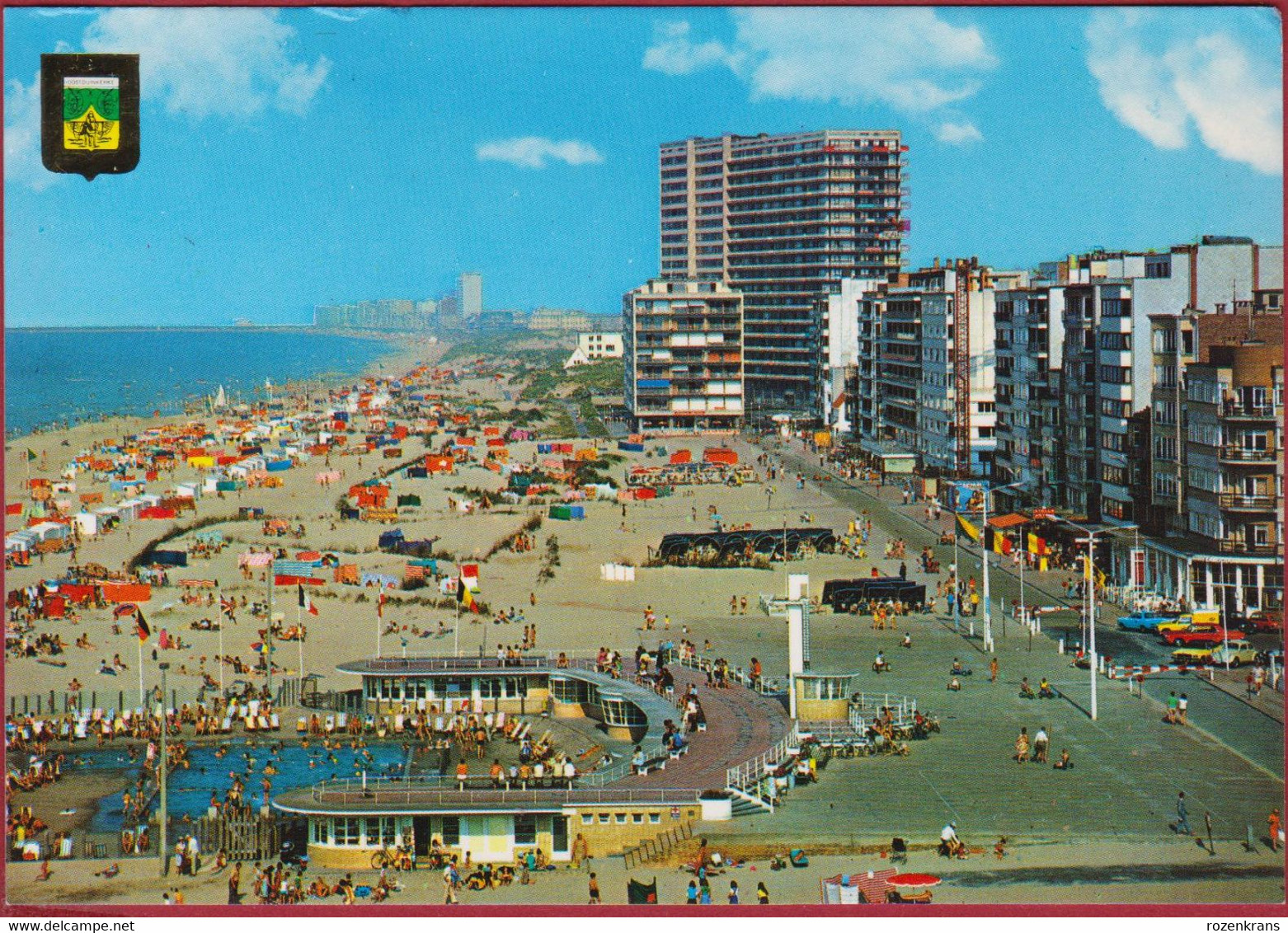 Oostduinkerke 1981 Strand En Zeedijk Groot Formaat Zwembad Appartementsgebouw 'The 21' (In Goede Staat) - Oostduinkerke